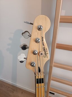 Squier jazz Bass - 3