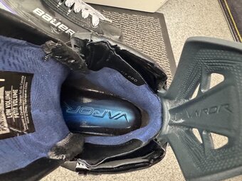 BRUSLE BAUER VAPOR HYPERLITE 2, vel. 40,5/6 FIT 1 - 3