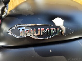 Triumph Rocket III Roadster - 3