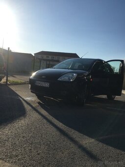 Predám pojazdné auto Ford fiesta - 3