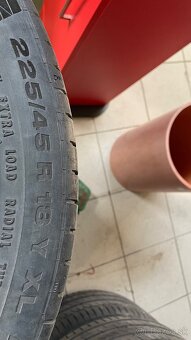 Continental 225/45 R18 Y XL - 3
