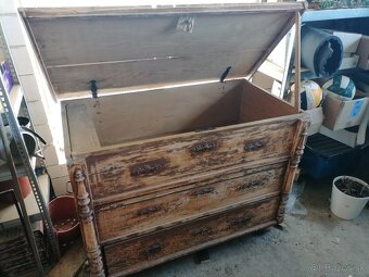 Starodávna komoda - 3