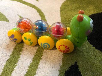 Hračky + choditko - 3