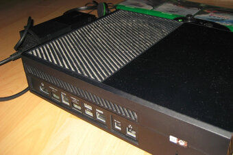 🎮 XBOX ONE 500Gb, 1 ovladac + 5 hier - 3