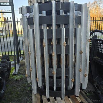 PB 600, pásy, rolba, ratrak, Pisten Bully - 3