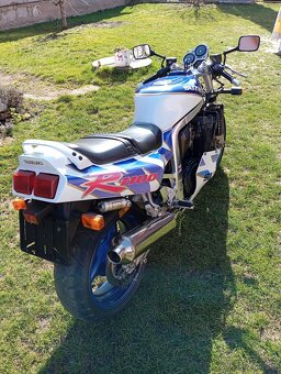 Suzuki GSX-R 1100 - 3