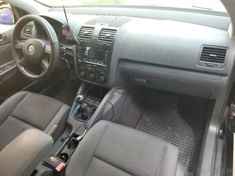 Predám Volkswagen golf 5 fsi 66 kw - 3