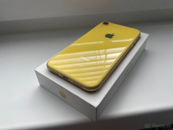 iPhone XR 64Gb Žltý - 3