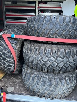37x14,5 r15 Maxxis Crawler 5x139,7 - 3