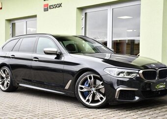 BMW Řada 5 M550d XD HUD B&W MASAŽ PANO 294 kw - 3