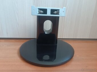 Monitor 24" + reproduktory - 3