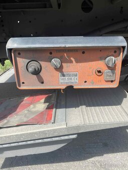Hydraulické čelo Dhollandia z návesu - 3
