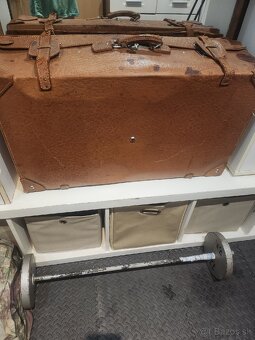 Na predaj starý kufor . - 3