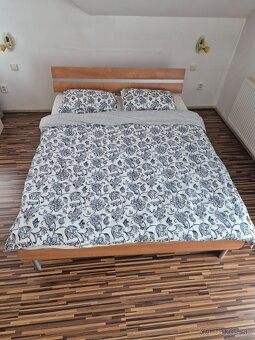 Manželská posteĺ s roštom a 2 x matrac. - 3