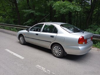 Mitsubishi Carisma 1.6 - 3