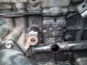 Motor 1.9d golf 5 rok 2008 - 3