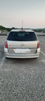 Predám Opel Astra H 1.7 CDTI - 3