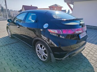 Honda Civic 1.8 benzin - 3