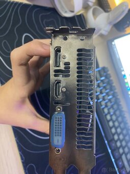 Sapphire pluse Radeon rx 560 4gb - 3