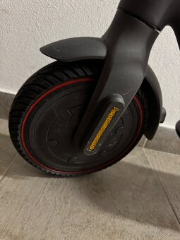 Elektrokolobezka mi essential 1S - 3