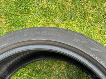 235/40 R18 - 3