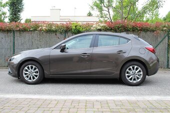 MAZDA 3 - 3