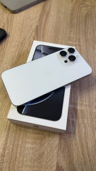 Vymenim iPhone 16 Pro Max 256gb White kupeny v iStore - 3