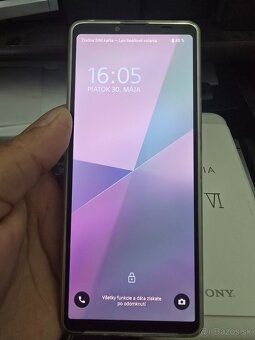 Xperia 10 VI 300e - 3