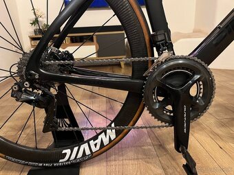 Pinarello Dogma F10 disc- Dura Ace DI2 - 3