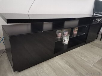 Stolík pod TV - 3