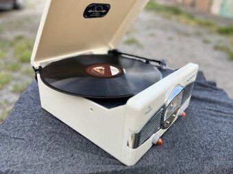 Retro gramofón s rádiom - 3