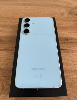 Samsung Galaxy S24 Fe - 3