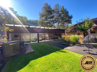 Priestranný rodinný dom s bazénom a záhradou - Žarnovica 180 - 3