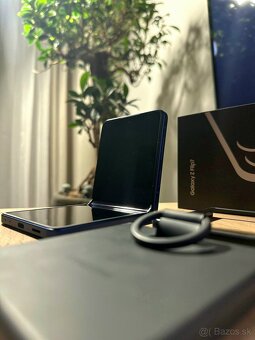 Samsung Galaxy Z Flip 7 - 3