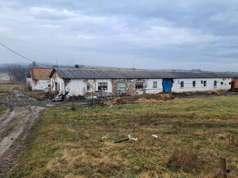 Ponúkame hospodárske budovy obci Chvalová. - 3