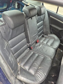 Predám kožené sedačky interiér pre Škoda Octavia II 2 - 3