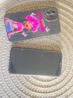 iPhone 11 - 3