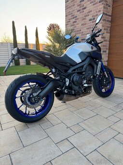Yamaha MT09 - 3
