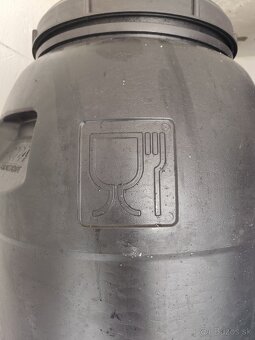 Plastové sudy 220-240 l srobovacie - 3