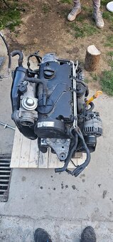 Predám funkčný motor Škoda Fabia II 1.9 TDI. - 3