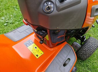 Traktorová kosačka Husqvarna CTH 164T Twin Kawasaki - 3
