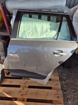 VW Golf 5 - 3