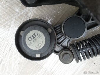 Napinák klinového remeňa Audi A6 C4 - 3
