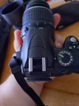 Nikon D3000 - 3