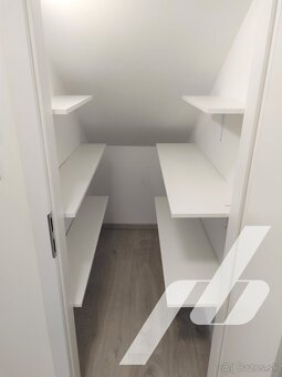 Prenájom:3 izbový byt mezonet -Dolný Hričov,ul. Školská(72m2 - 3