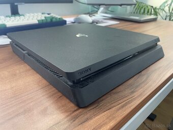 Playstation 4 Slim 500GB - 3