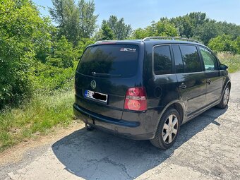 Volkswagen Touran 2.0 tdi DSG - 3