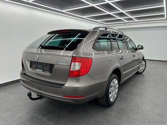 Superb Combi 1,6 TDI CR DPF Elegance M5 Ťažné - 3