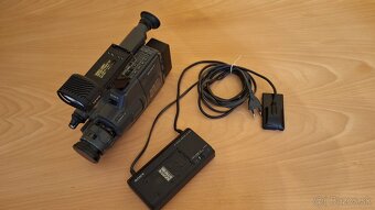 Ponúkam RETRO Video8 kameru SONY - 3