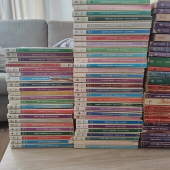 Zbierka kníh romantika a detské knihy - 3